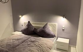 Moderne 2 Zimmer Wohnung Mit Vollausstattung